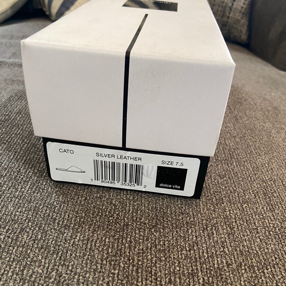 NWT Dolce Vita silver leather slide sandals - Picture 4 of 4